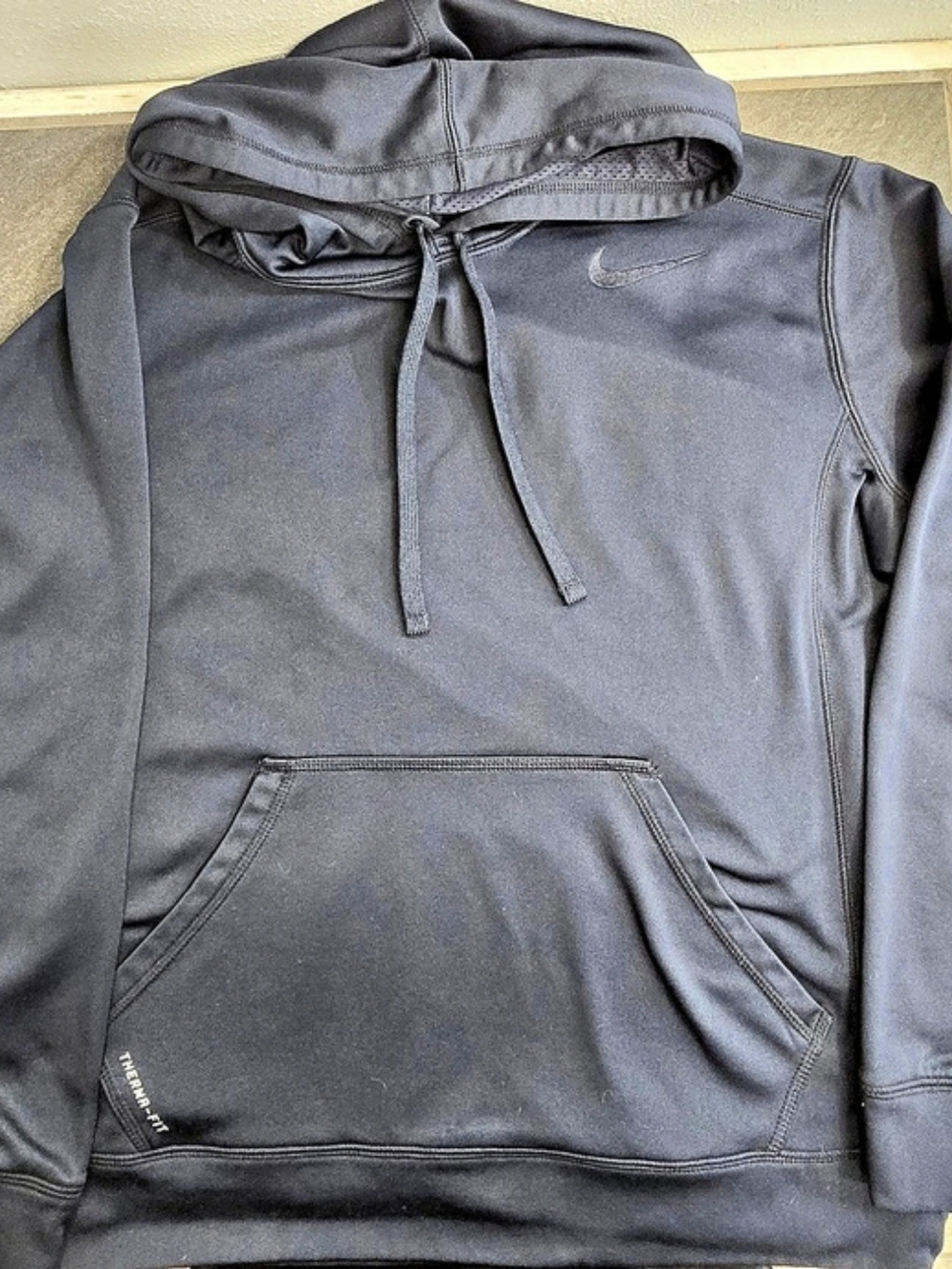 Nike Therma-FIT Pullover Hoodie in Black Size Medium Like New